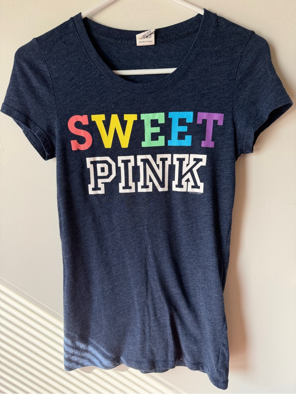 Victoria’s Secret Pink Y2K Sweet Pink Rainbow Graphics Tee S